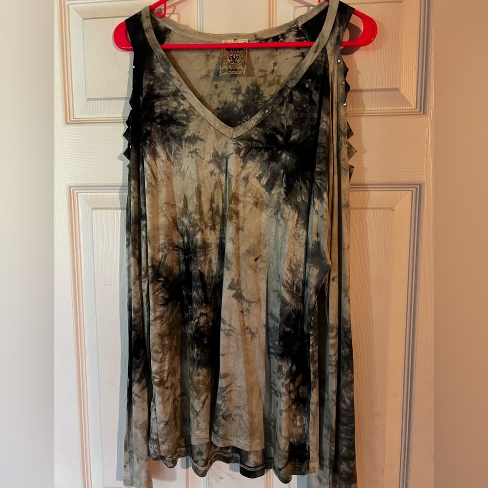 Soft like butter tye dye laser cut top